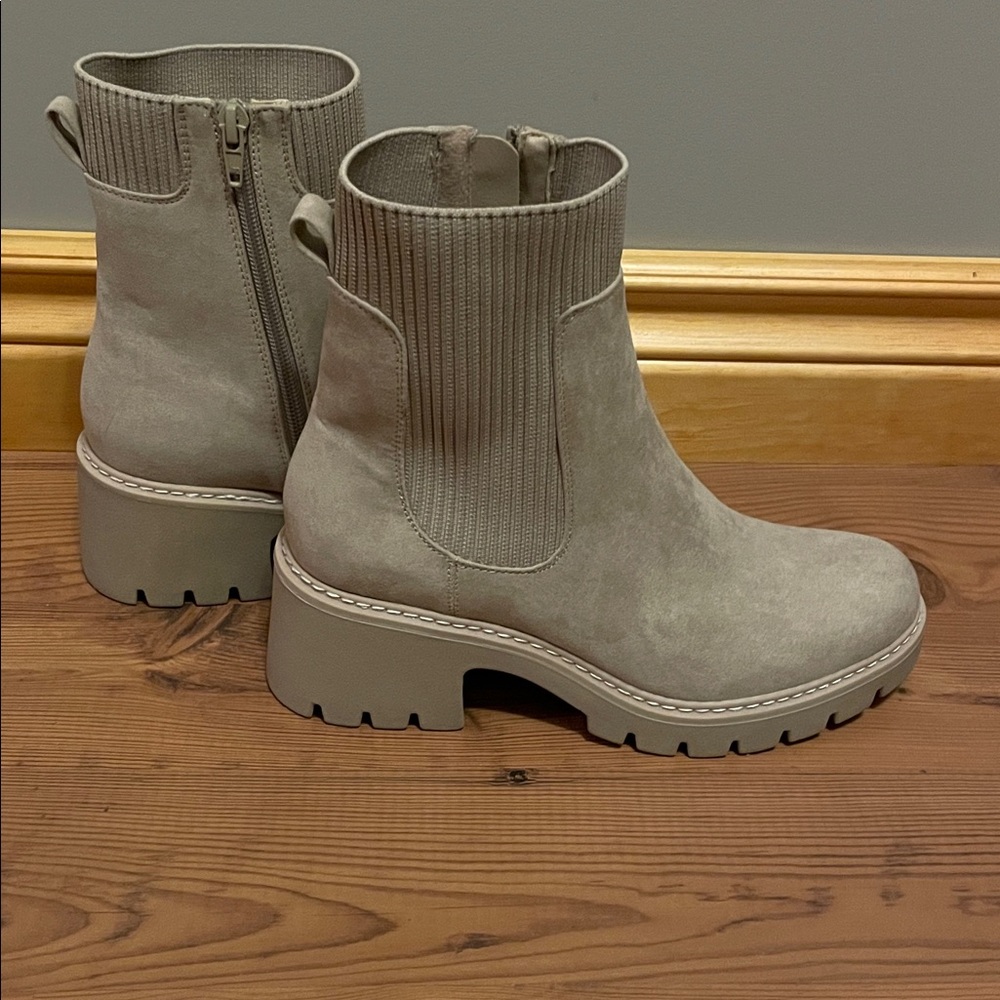 Stylish Tan Ankle Boots